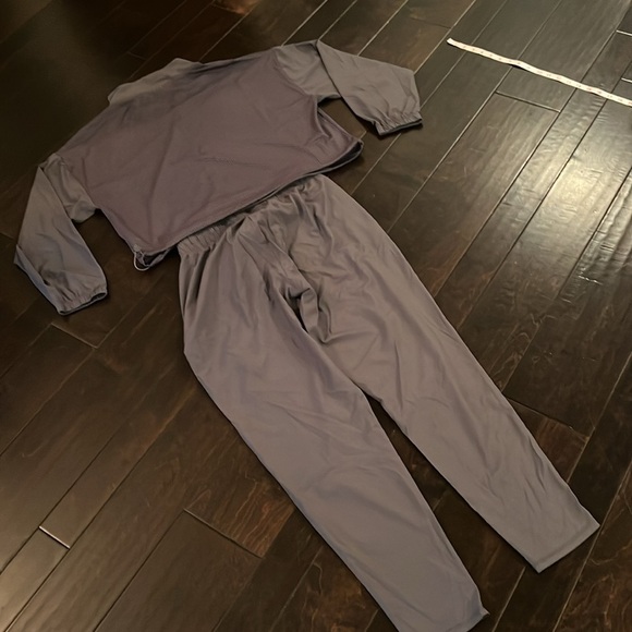 Champion suit M/L - Picture 13 of 16